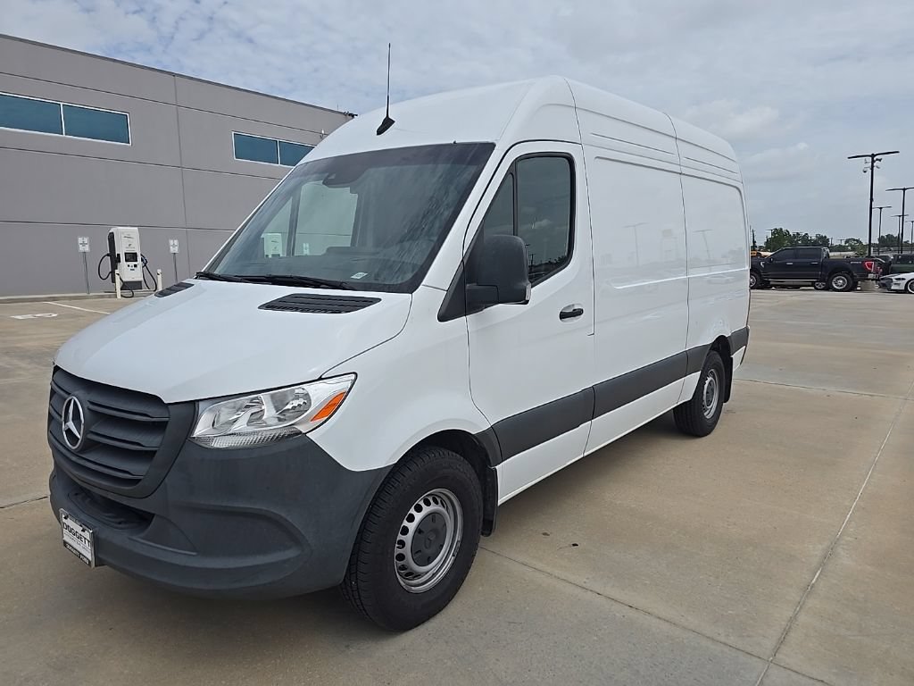 Used 2024 Mercedes-Benz Sprinter 2500 image 32
