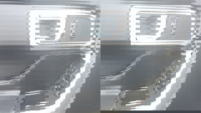 Certified 2021 Ford Explorer XLT w/ Class III Trailer Tow Package image 17