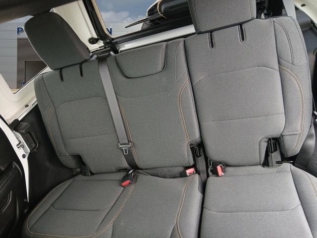 Used 2025 Jeep Wrangler Unlimited Sport AWD/4WD image 13