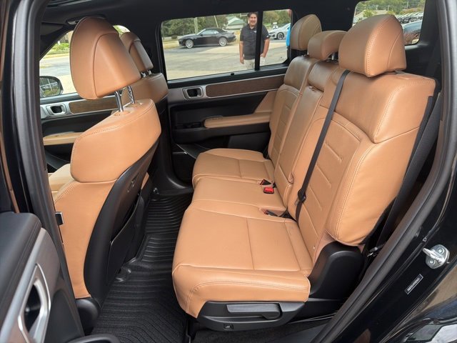 Used 2025 Hyundai Santa Fe Limited image 11