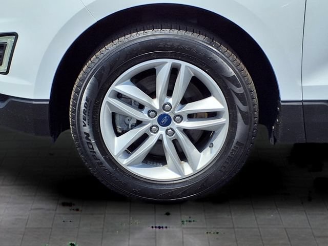 Certified 2018 Ford Edge SEL w/ Ford Safe & Smart Package AWD/4WD image 10