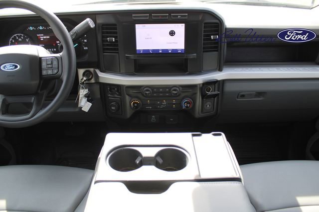 Certified 2024 Ford F250 XL w/ XL Chrome Package image 14
