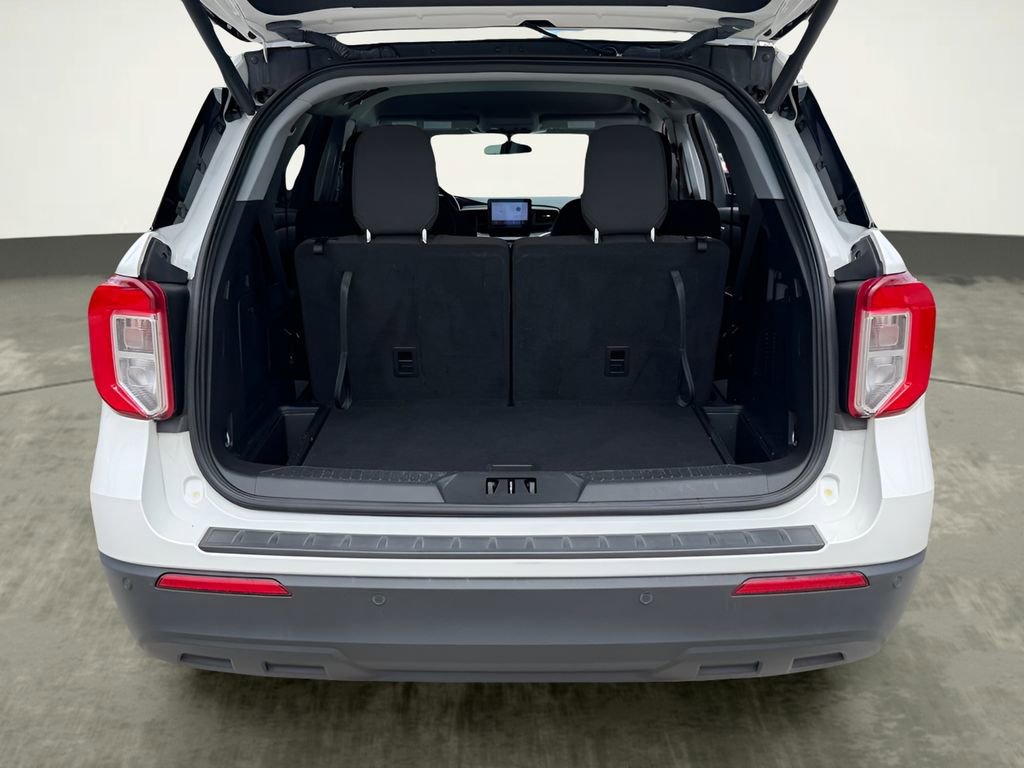 Certified 2023 Ford Explorer XLT RWD image 16