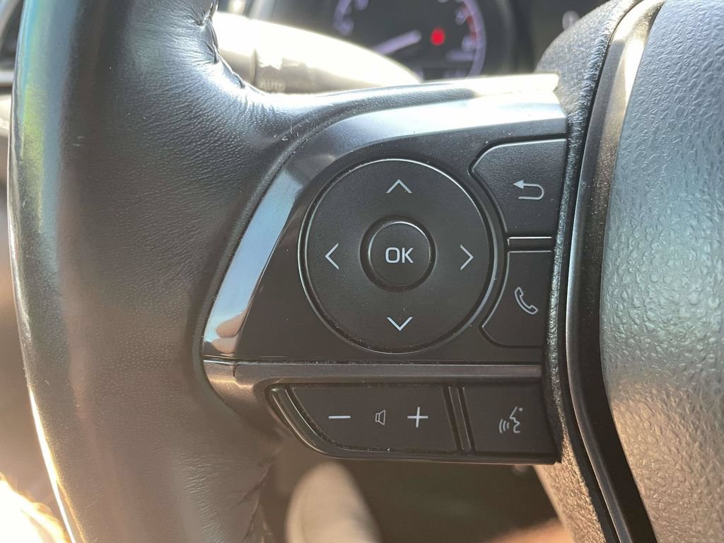 Used 2022 Toyota Camry SE FWD image 24