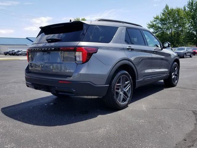Certified 2025 Ford Explorer ST-Line w/ Premium Package AWD/4WD image 5