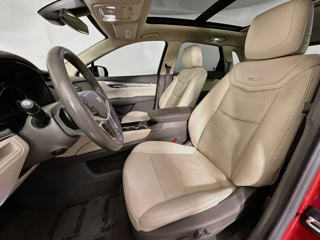 Used 2021 Cadillac XT5 Premium Luxury FWD image 12