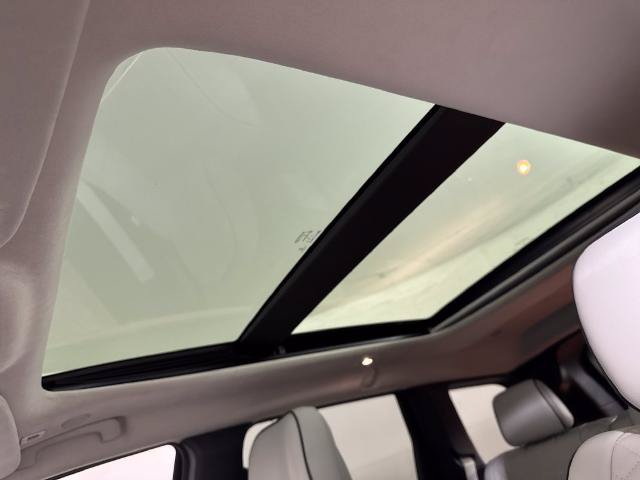 Used 2019 Jeep Grand Cherokee Summit RWD image 11