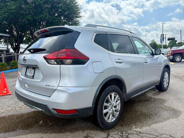 Used 2020 Nissan Rogue SV AWD/4WD image 3