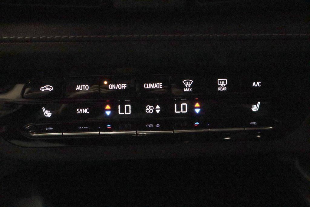 Used 2021 Buick Envision Essence image 30