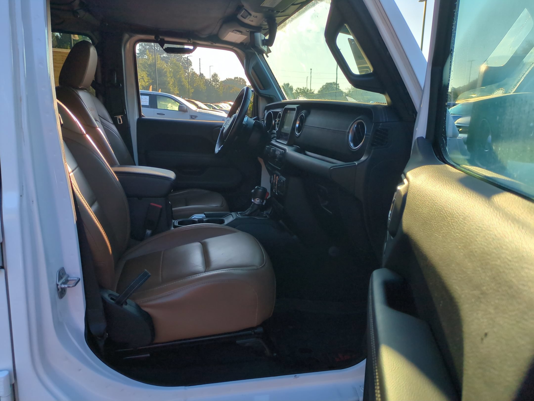 Used 2021 Jeep Wrangler Unlimited Sahara AWD/4WD image 40