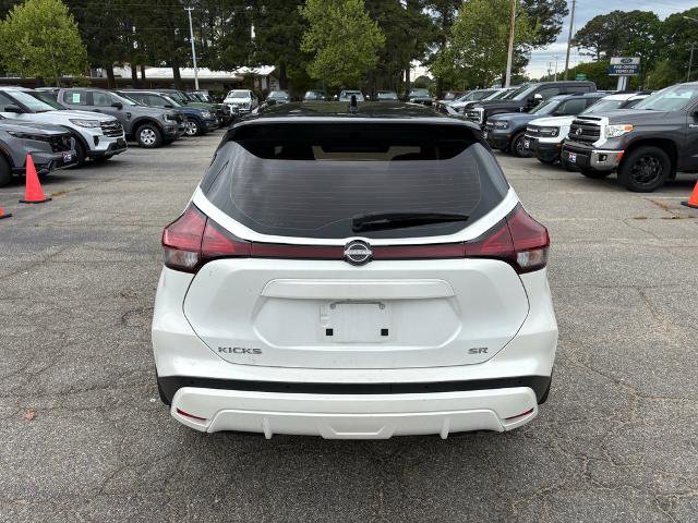 Used 2022 Nissan Kicks SR w/ Premium Package FWD image 6