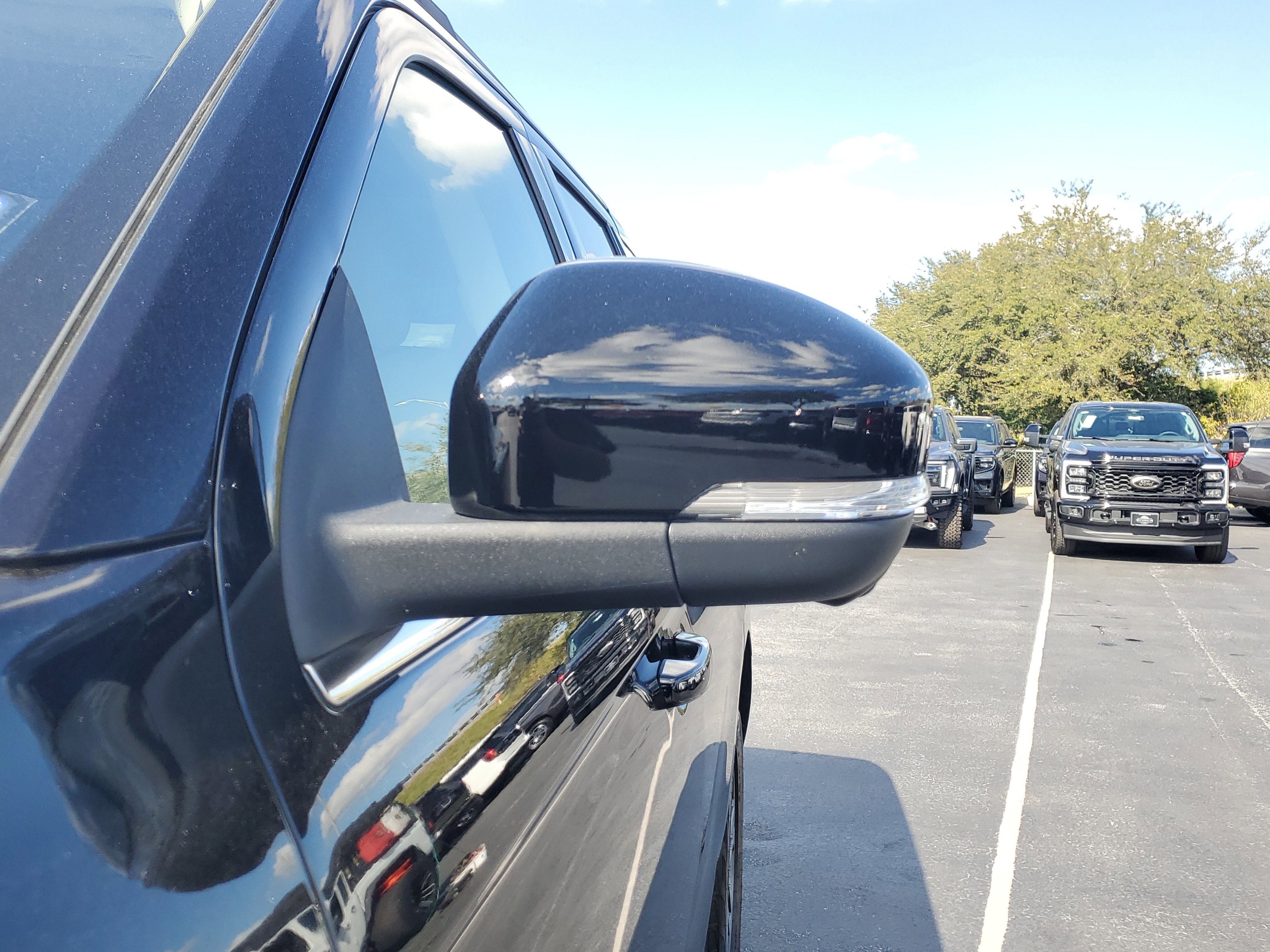 Certified 2025 Ford Expedition Active image 7