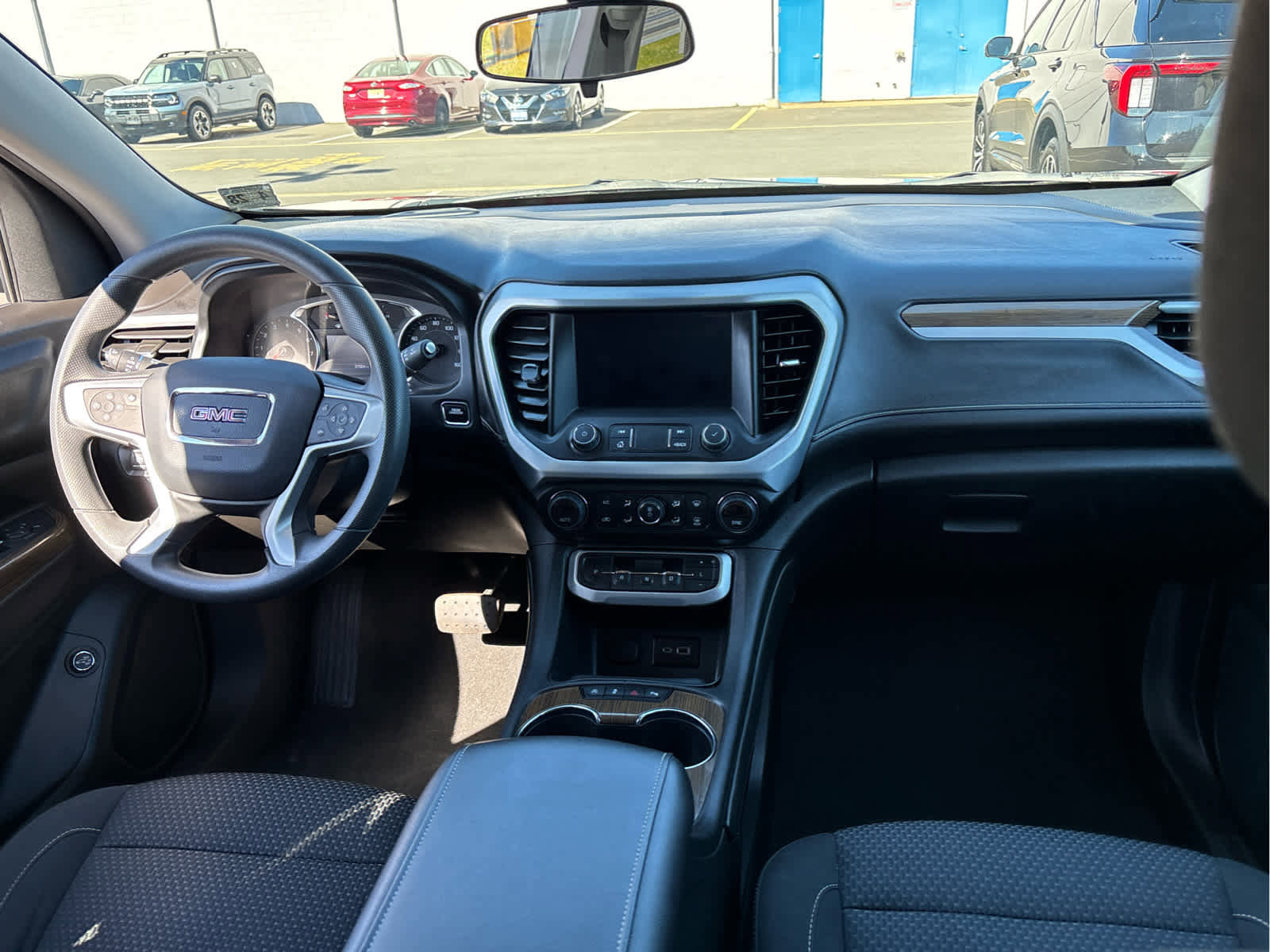 Used 2023 GMC Acadia SLE w/ Driver Convenience Package image 31