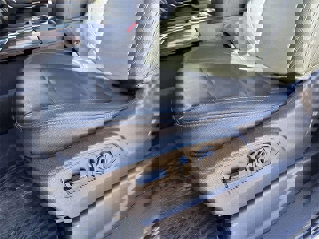 Used 2021 Chevrolet Silverado 1500 LT Trail Boss w/ Convenience Package II image 18