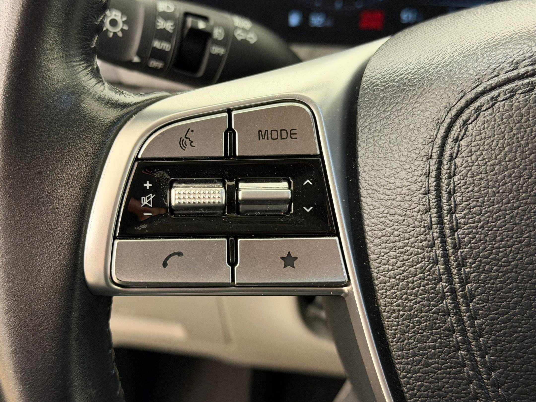 Used 2023 Kia Telluride SX image 15