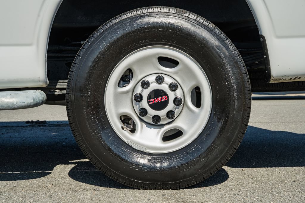 Used 2024 GMC Savana 2500 w/ Driver Convenience Package RWD image 23