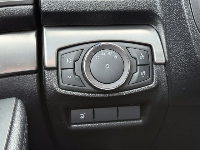 Certified 2019 Ford Explorer XLT w/ Equipment Group 202A FWD image 23