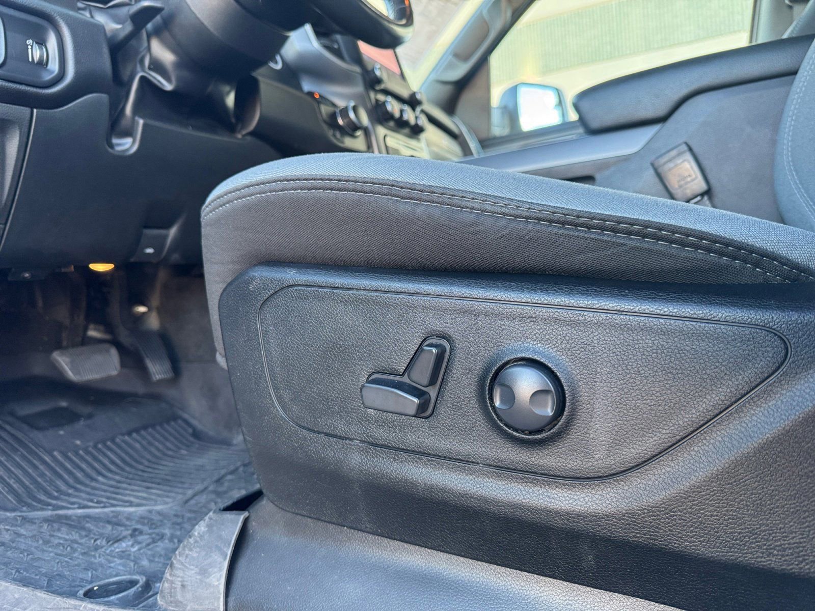 Used 2023 RAM 1500 Big Horn image 19