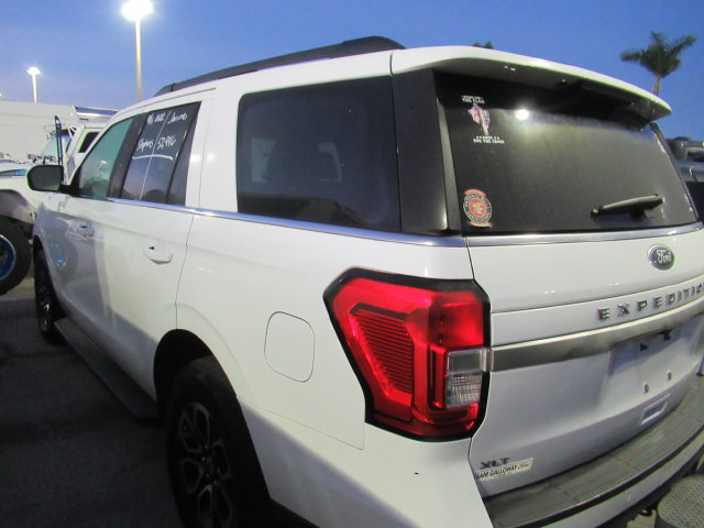Certified 2022 Ford Expedition XLT RWD image 3