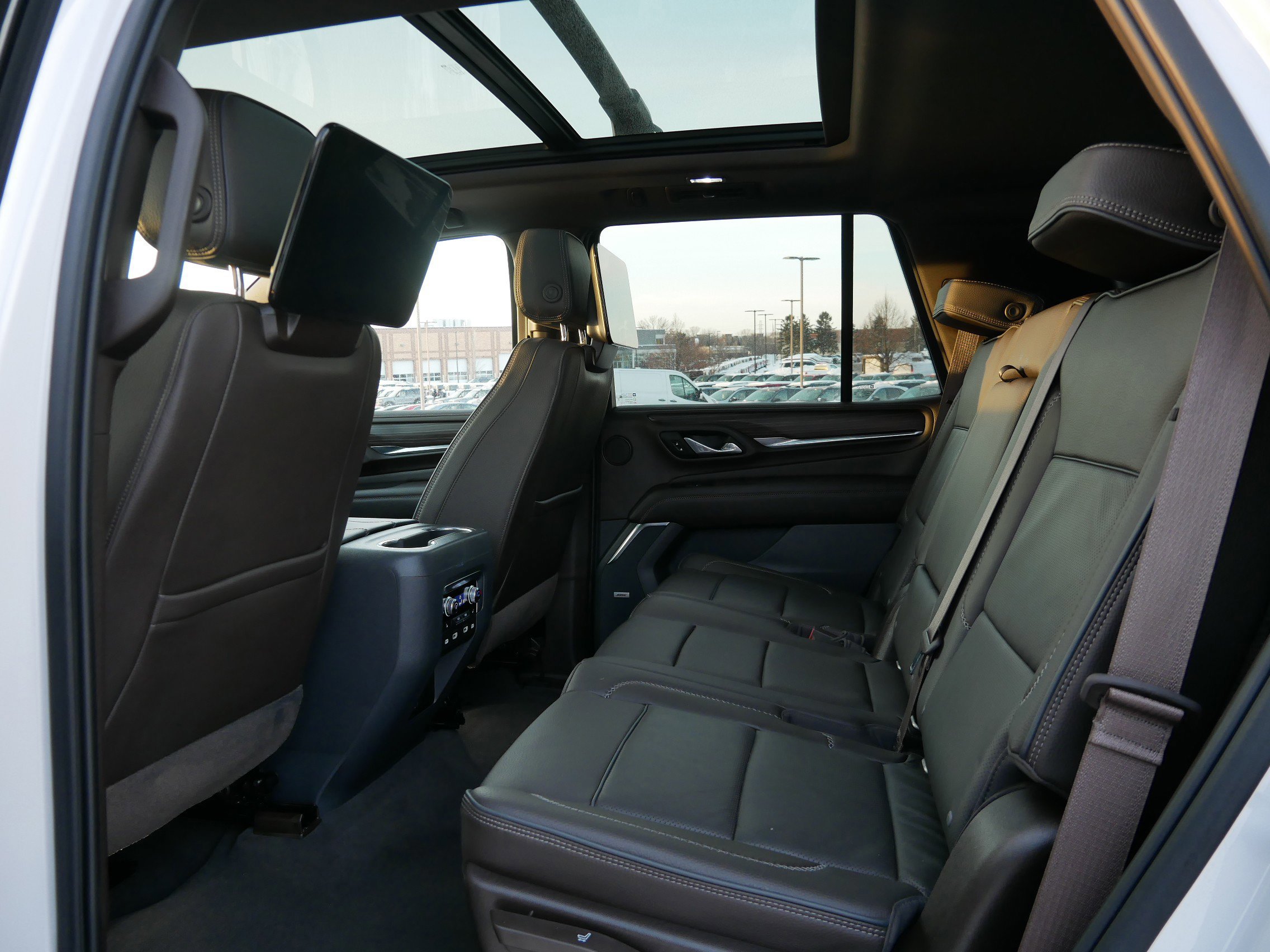 Used 2021 GMC Yukon Denali image 11