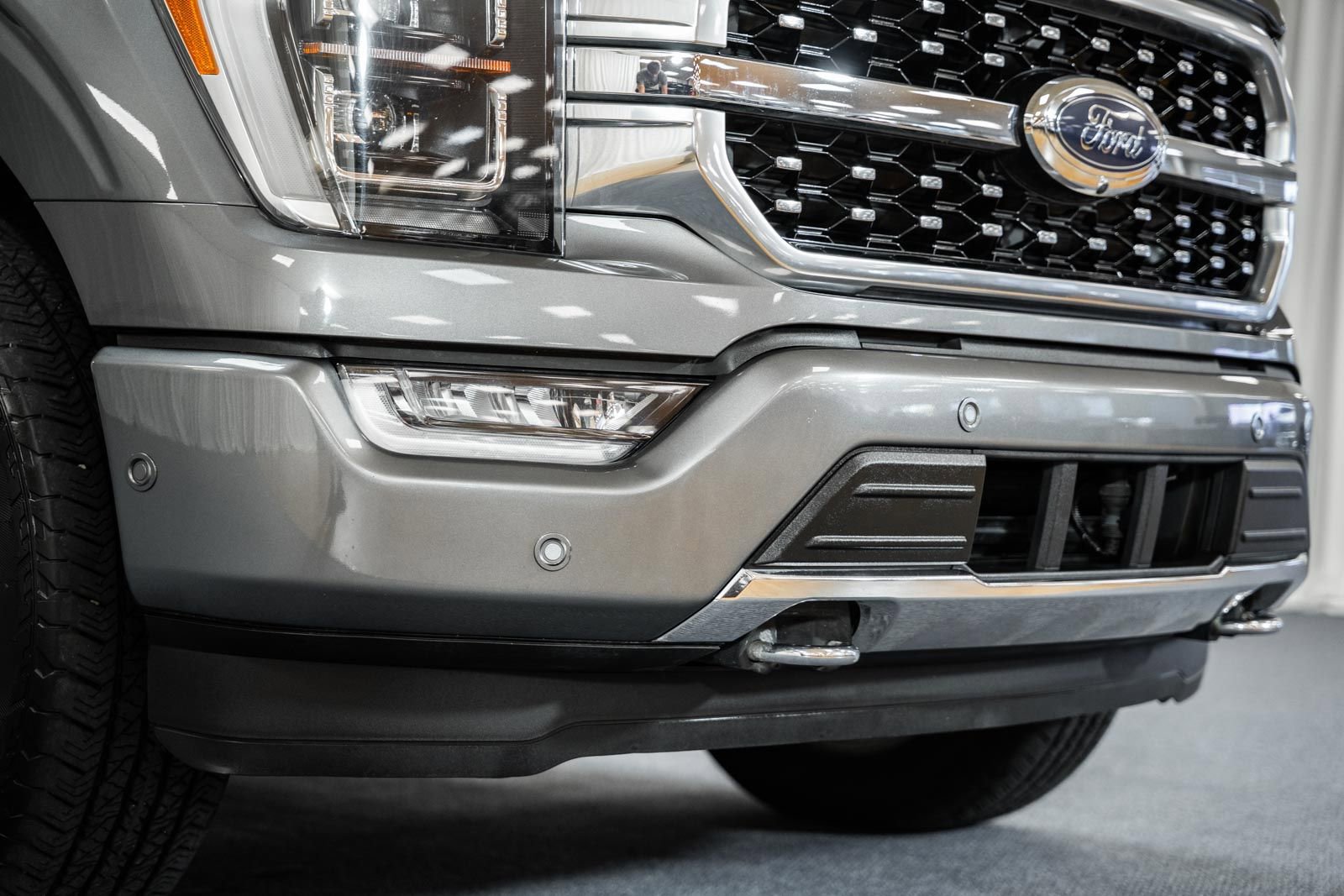 Certified 2022 Ford F150 Platinum w/ FX4 Off-Road Package image 11