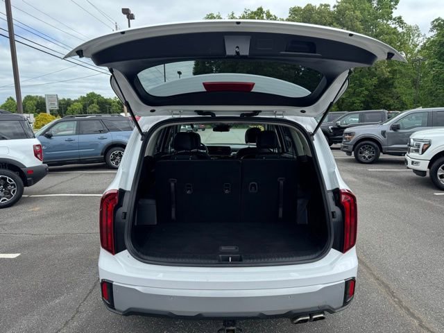 Used 2023 Kia Telluride S w/ S Sunroof Package FWD image 8