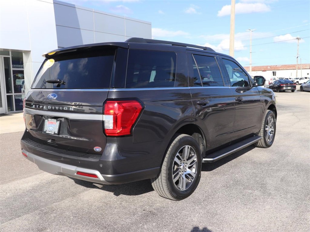 Certified 2022 Ford Expedition XLT image 14