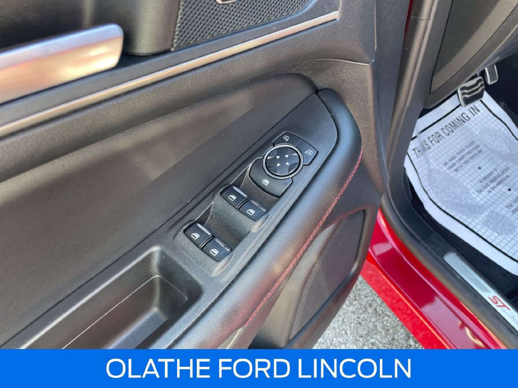 Certified 2024 Ford Edge ST-Line AWD/4WD image 14