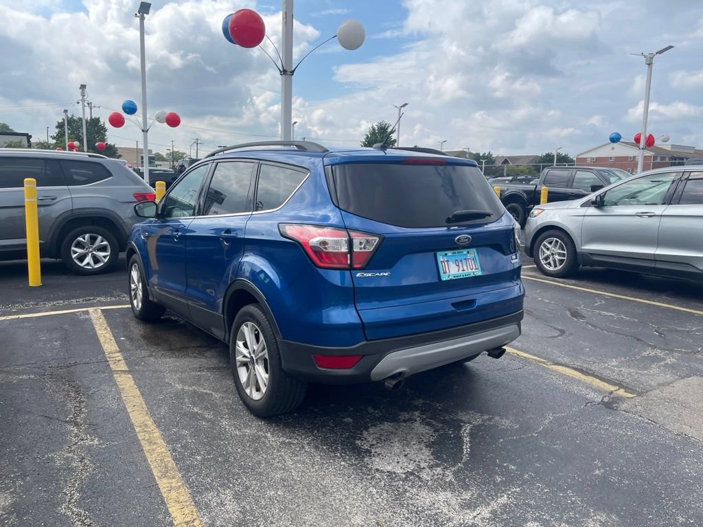 Certified 2018 Ford Escape SE FWD image 9