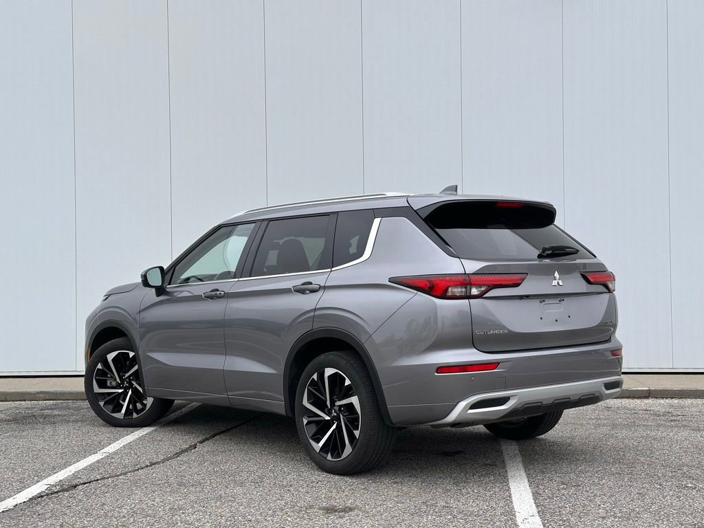 Used 2022 Mitsubishi Outlander SEL AWD/4WD image 4