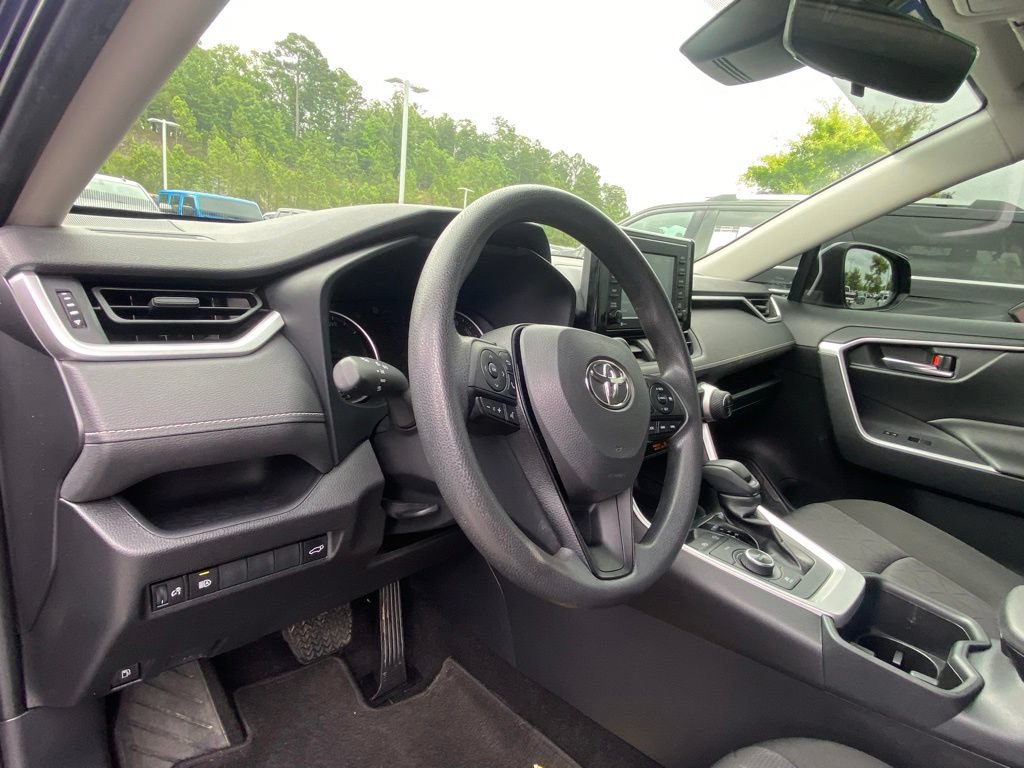Used 2022 Toyota RAV4 XLE w/ Convenience Package AWD/4WD image 9