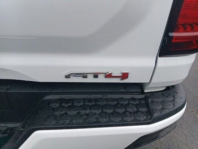 Used 2023 GMC Canyon AT4 image 13