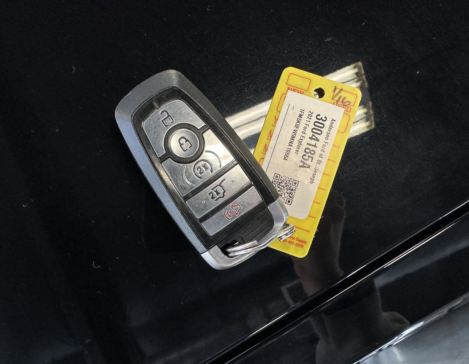 Certified 2021 Ford Explorer Limited w/ Hybrid Equipment Group 310A image 48