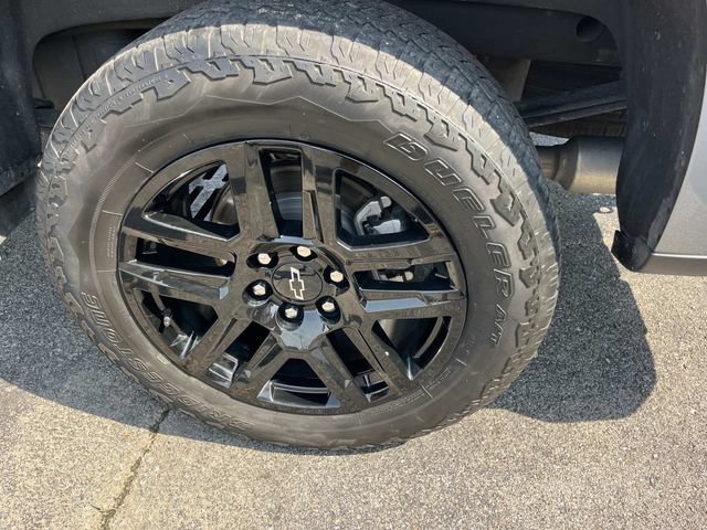 Used 2023 Chevrolet Silverado 1500 LT Trail Boss w/ LT Trail Boss Premium Package AWD/4WD image 12