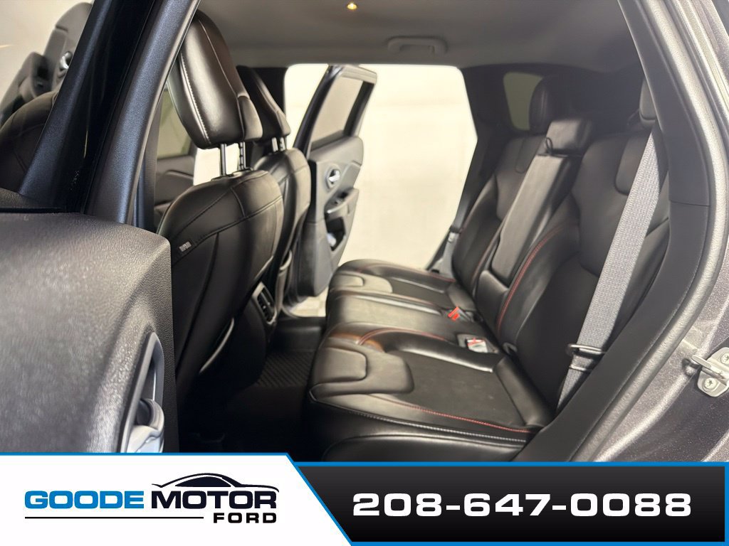 Used 2021 Jeep Cherokee Trailhawk AWD/4WD image 19