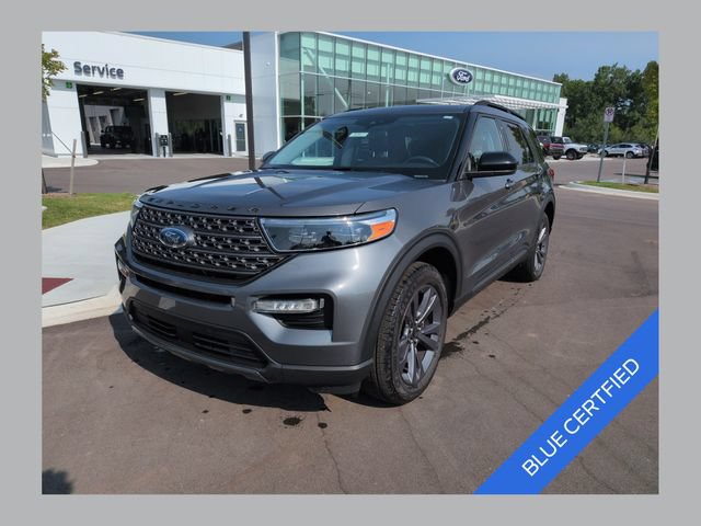 Certified 2023 Ford Explorer XLT w/ Equipment Group 202A AWD/4WD image 1