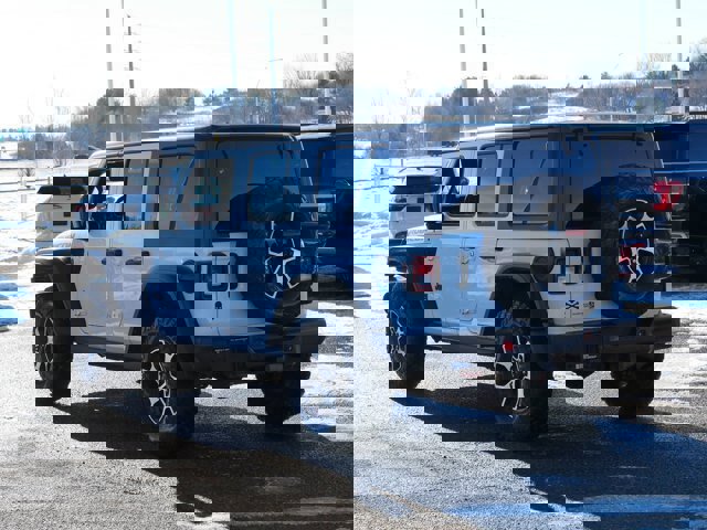 Used 2021 Jeep Wrangler Unlimited Rubicon w/ Cold Weather Group image 3