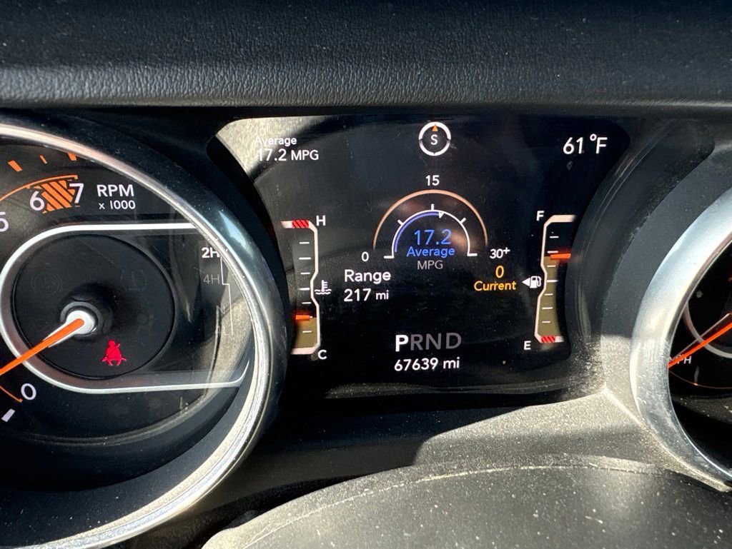 Used 2018 Jeep Wrangler Unlimited Sahara AWD/4WD image 10