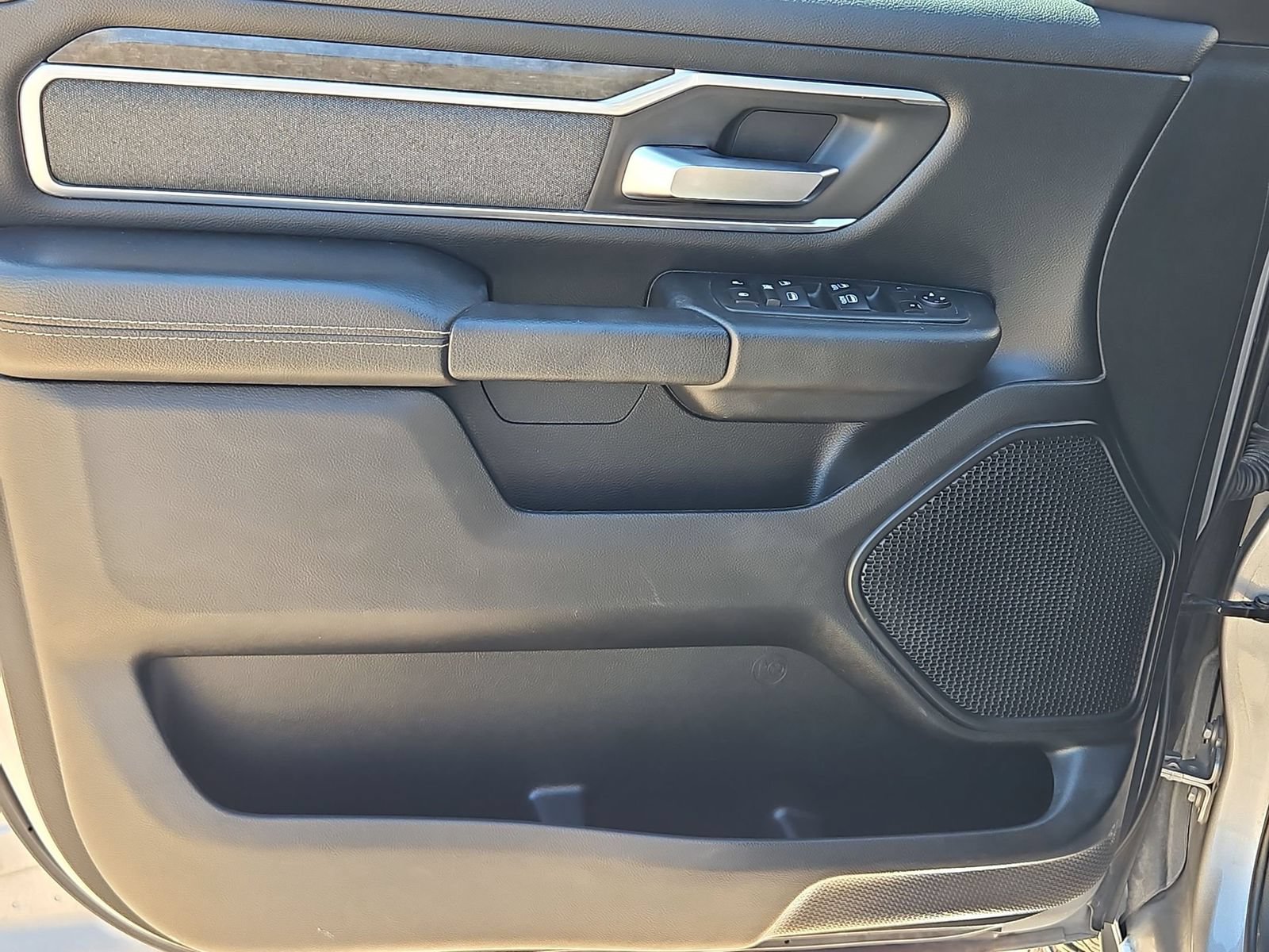 Used 2019 RAM 1500 Big Horn AWD/4WD image 12