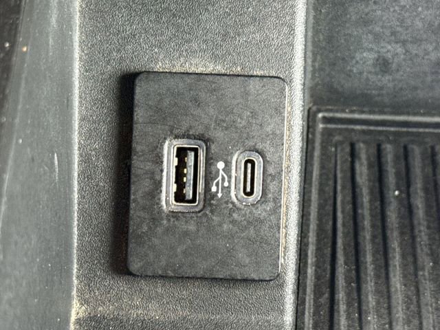 Certified 2021 Ford F250 Lariat w/ Lariat Value Package image 37