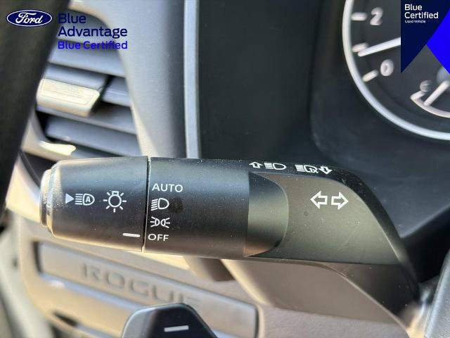 Used 2024 Nissan Rogue S FWD image 29