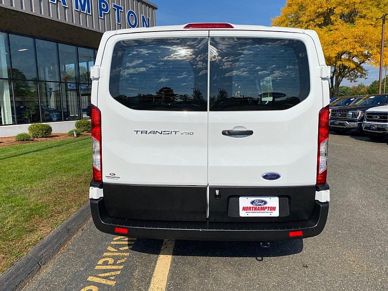 Certified 2025 Ford Transit 250 Low Roof w/ Exterior Upgrade Package RWD image 9