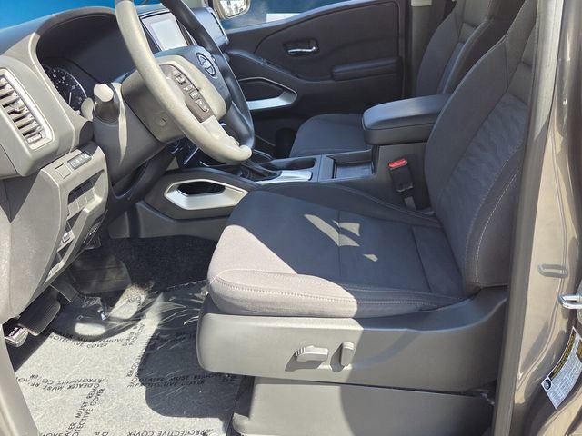 Used 2024 Nissan Frontier SV w/ Technology Package image 11