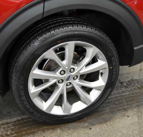 Certified 2023 Ford Explorer Platinum w/ Technology Package AWD/4WD image 39