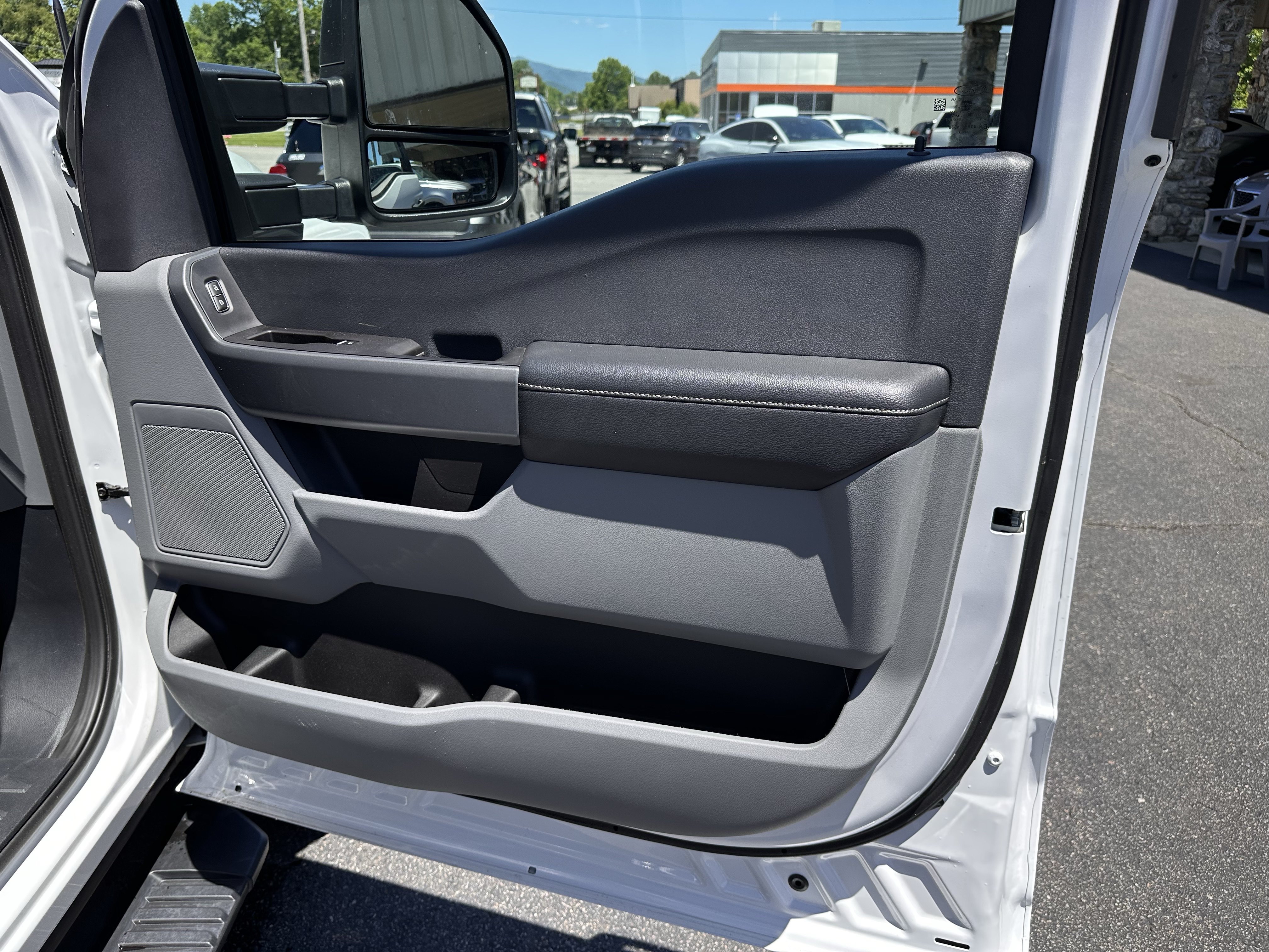Certified 2024 Ford F250 XL w/ STX Appearance Package AWD/4WD image 14