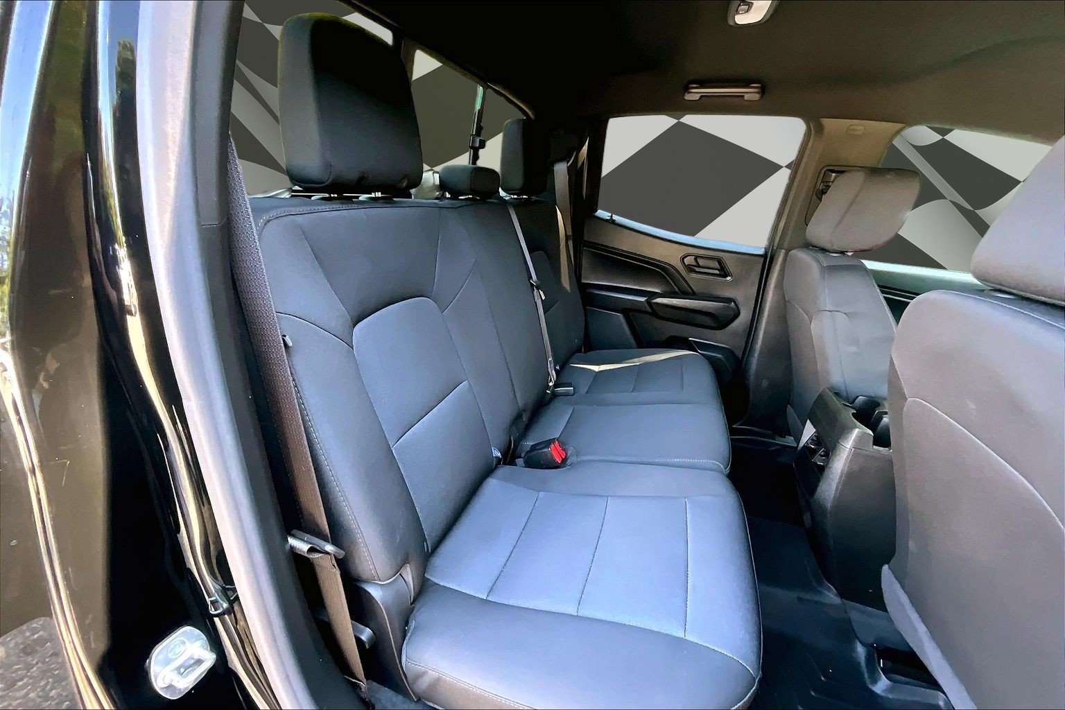 Used 2024 Chevrolet Colorado Trail Boss w/ LPO, Dark Essentials Package AWD/4WD image 27