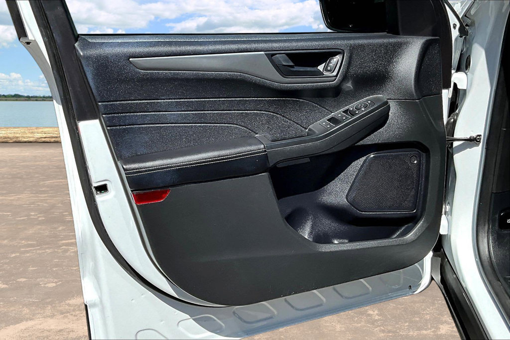 Certified 2023 Ford Escape Active AWD/4WD image 22