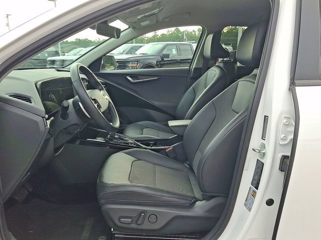 Used 2023 Kia Niro EX FWD image 17