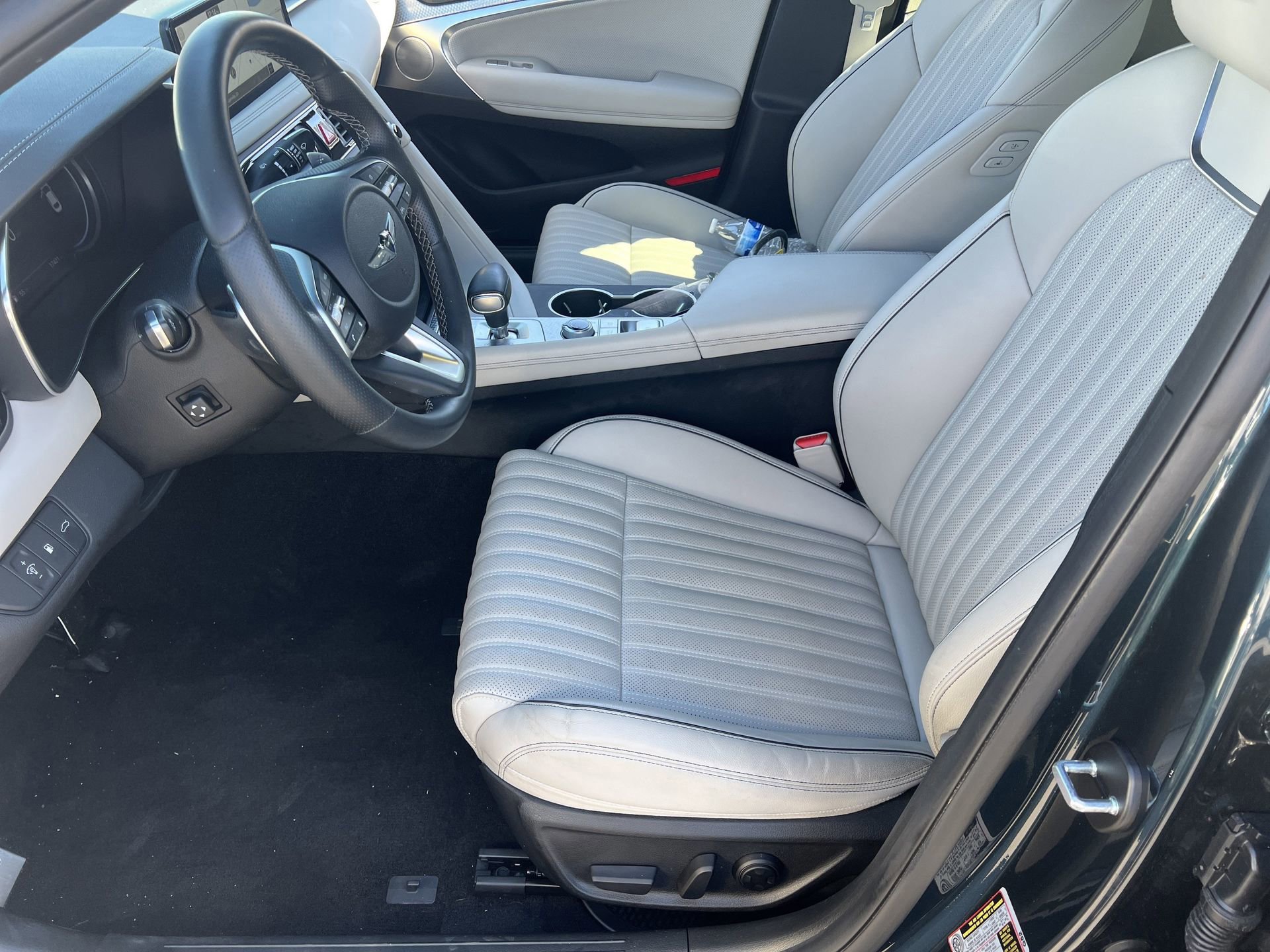 Used 2023 Genesis G70 2.0T w/ Sport Prestige Package image 16