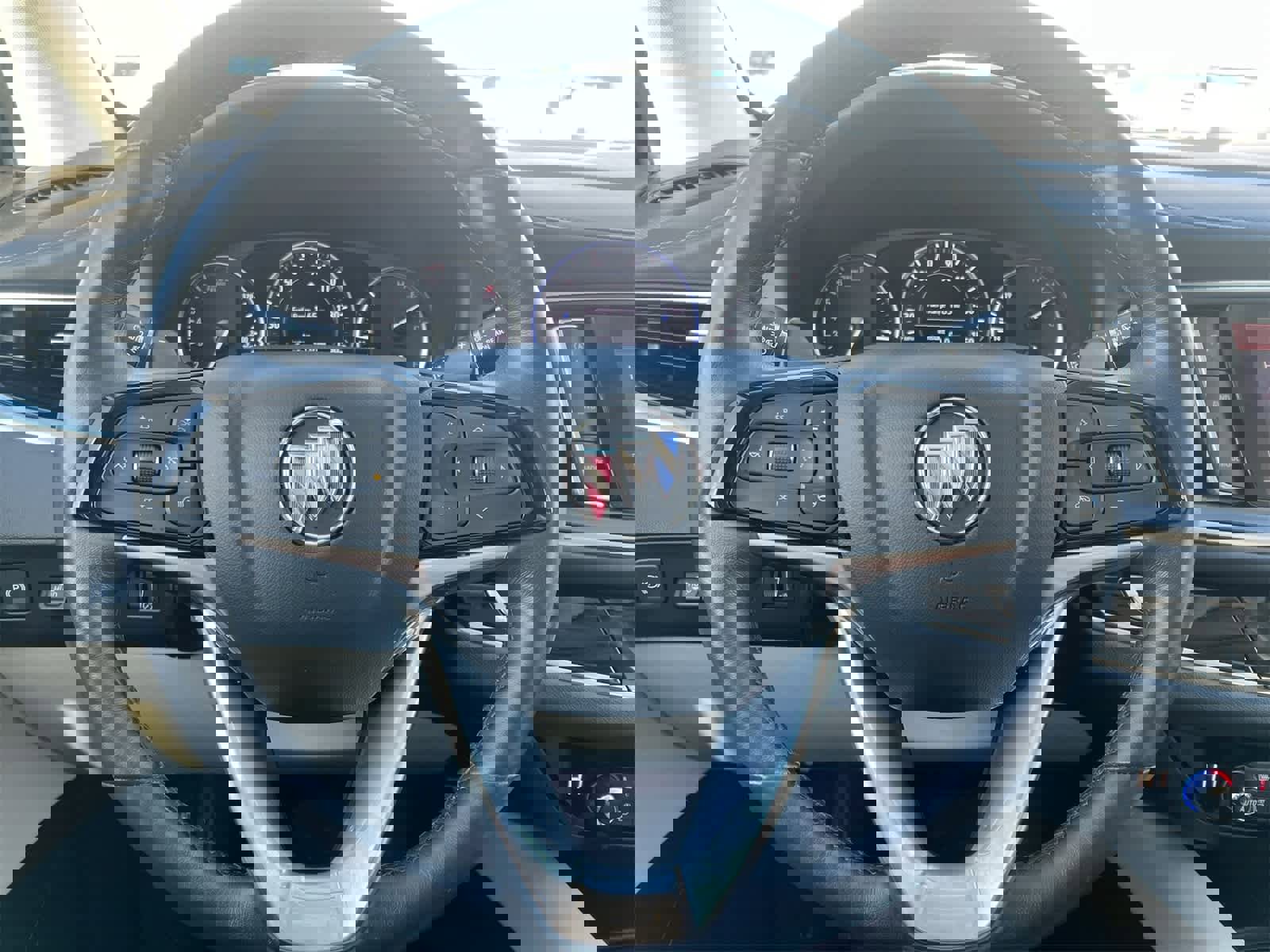 Used 2024 Buick Enclave Avenir w/ Avenir Technology Package image 22